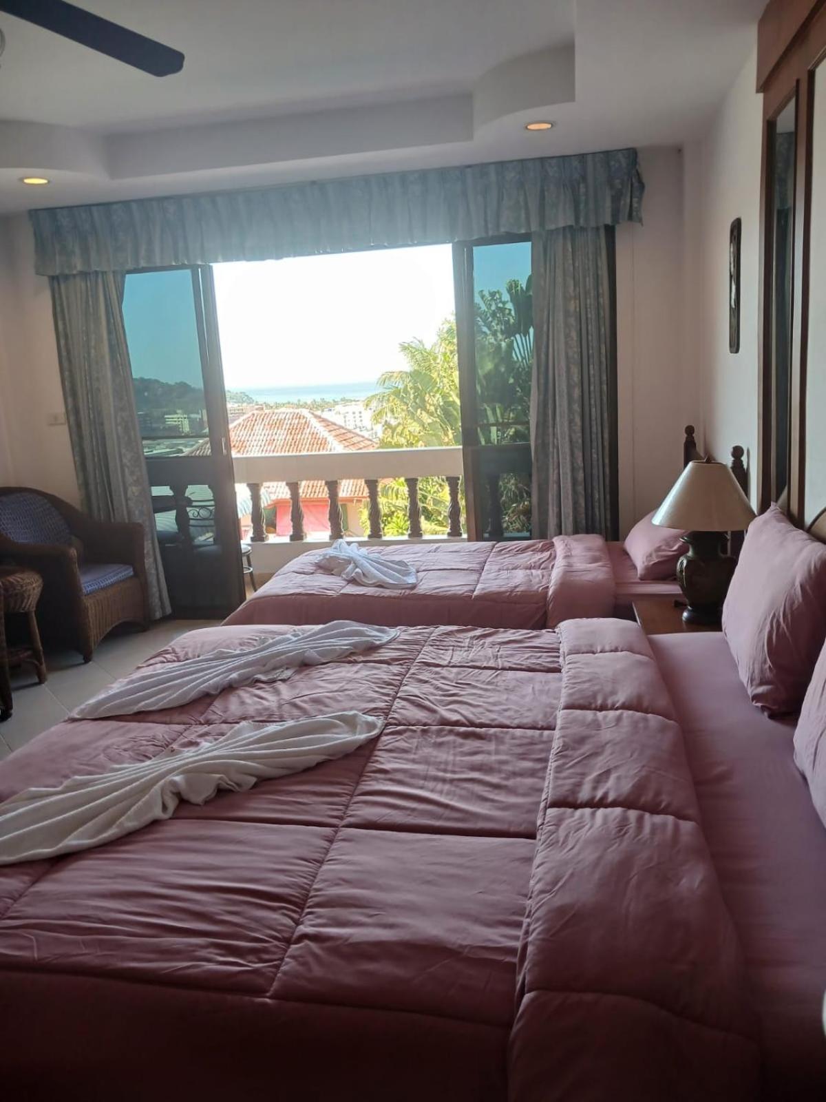 Aksarai Hotel Patong Kültér fotó