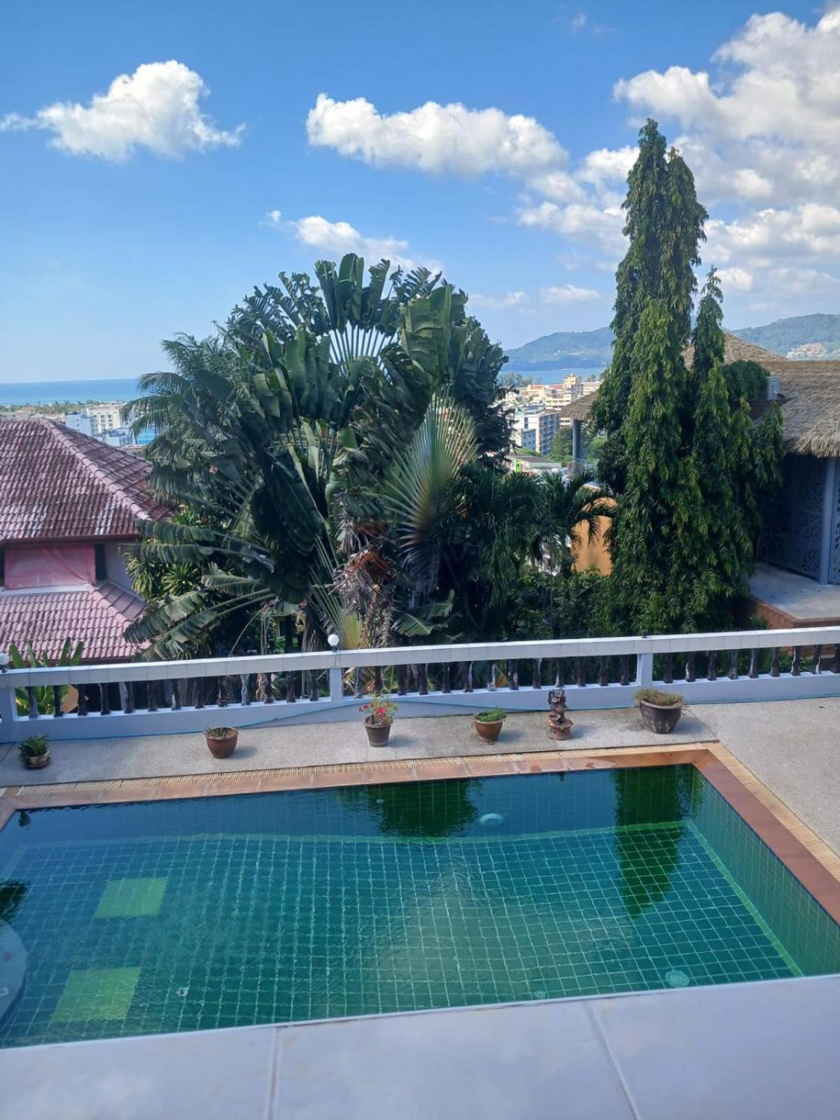 Aksarai Hotel Patong Kültér fotó